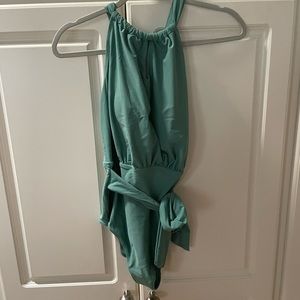 NWT Cupshe sage green bathing suit!